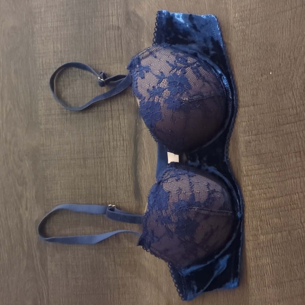 Victoria's secret 34 B bra